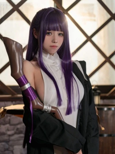 Cosplay Fern 黏黏团子兔 - 酩酊大喷菇
